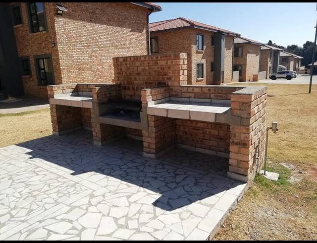 2 BEDROOM APARTMENT FOR SALE IN BENONI